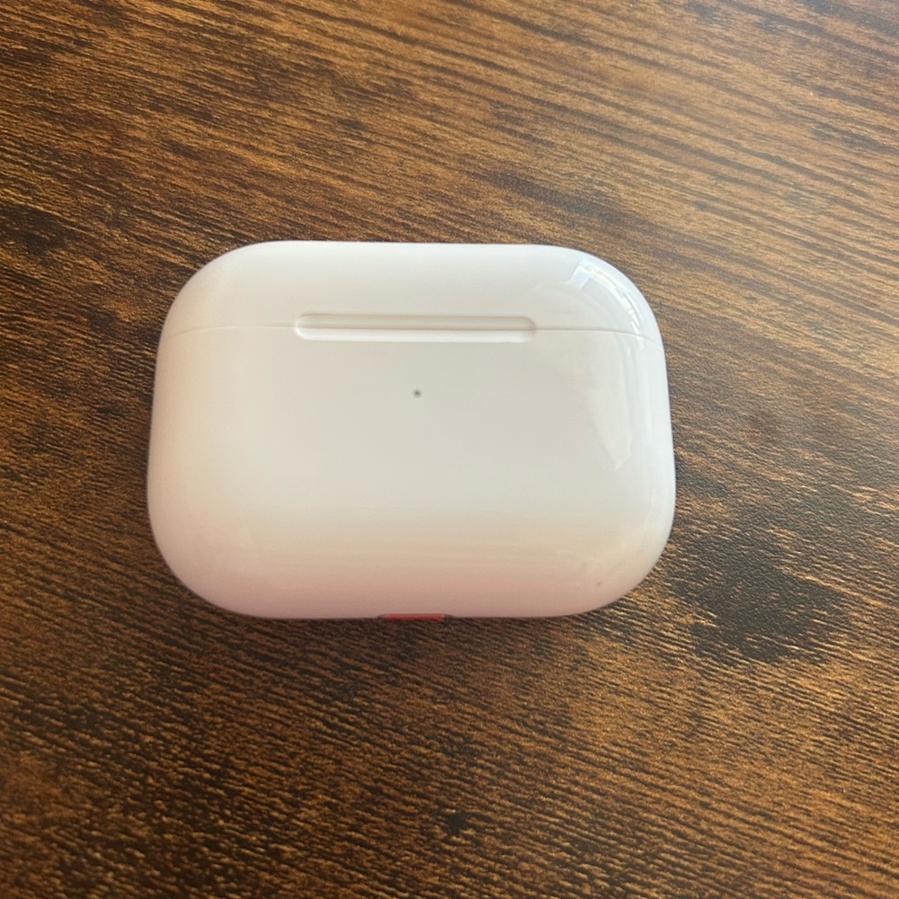 AirPods Pro version 1 replacement charging case